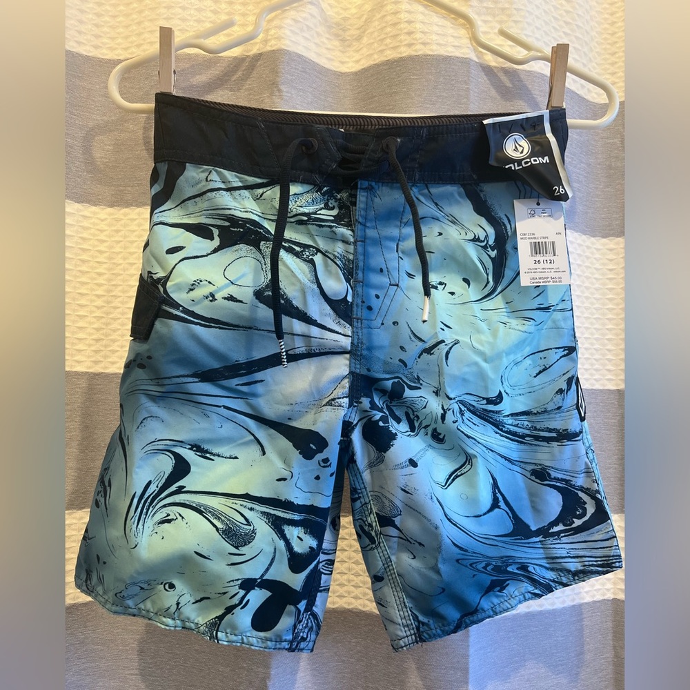 BNWT Volcom Mod-Tech boys surf shorts